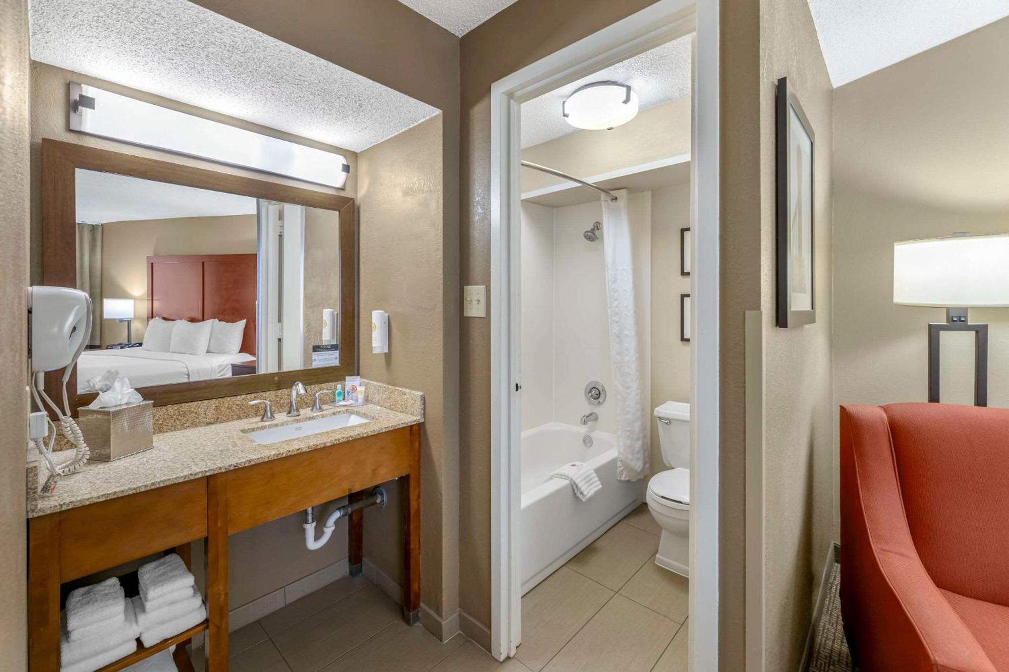Comfort Inn Memphis Downtown Екстериор снимка
