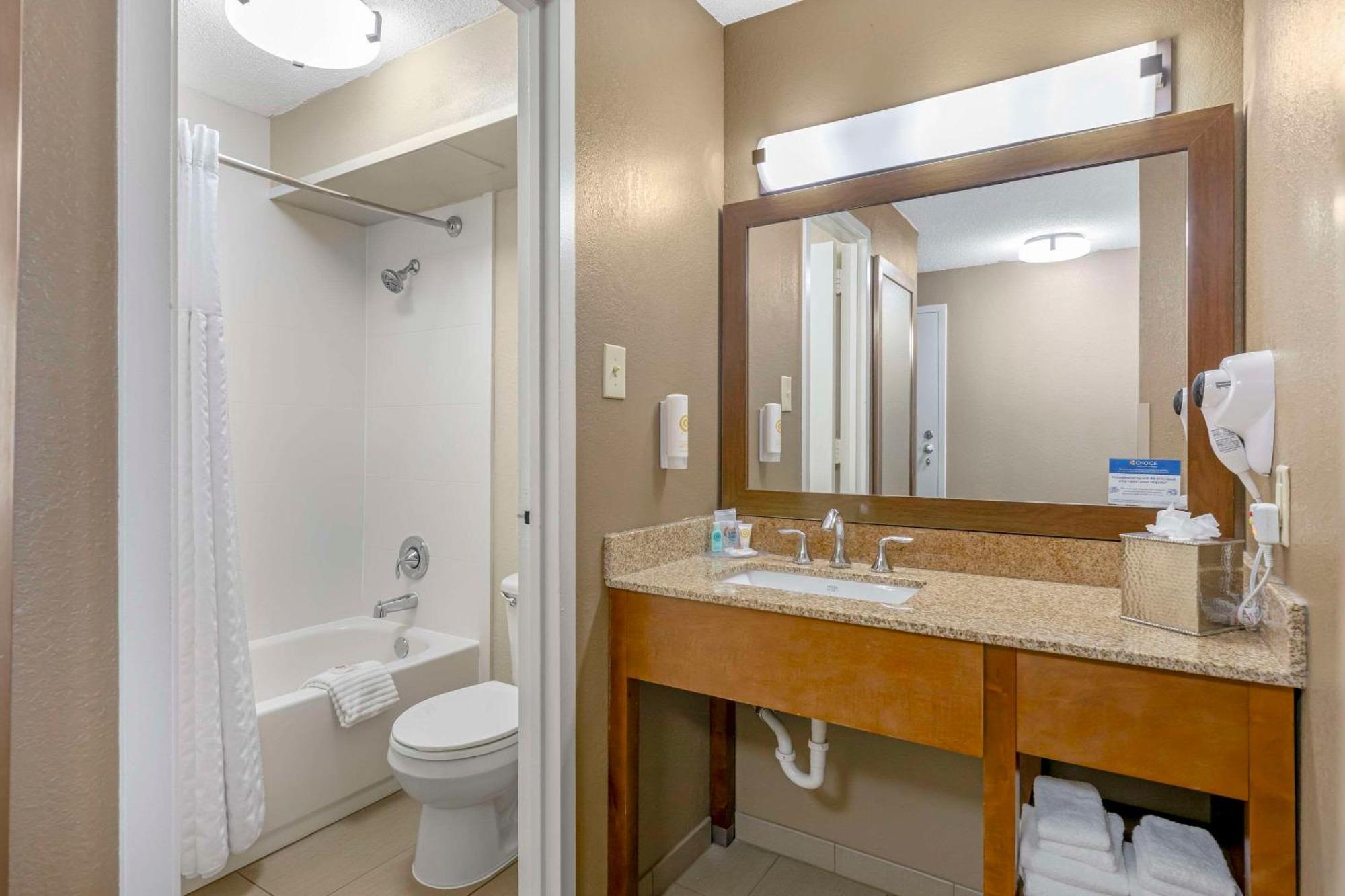 Comfort Inn Memphis Downtown Екстериор снимка